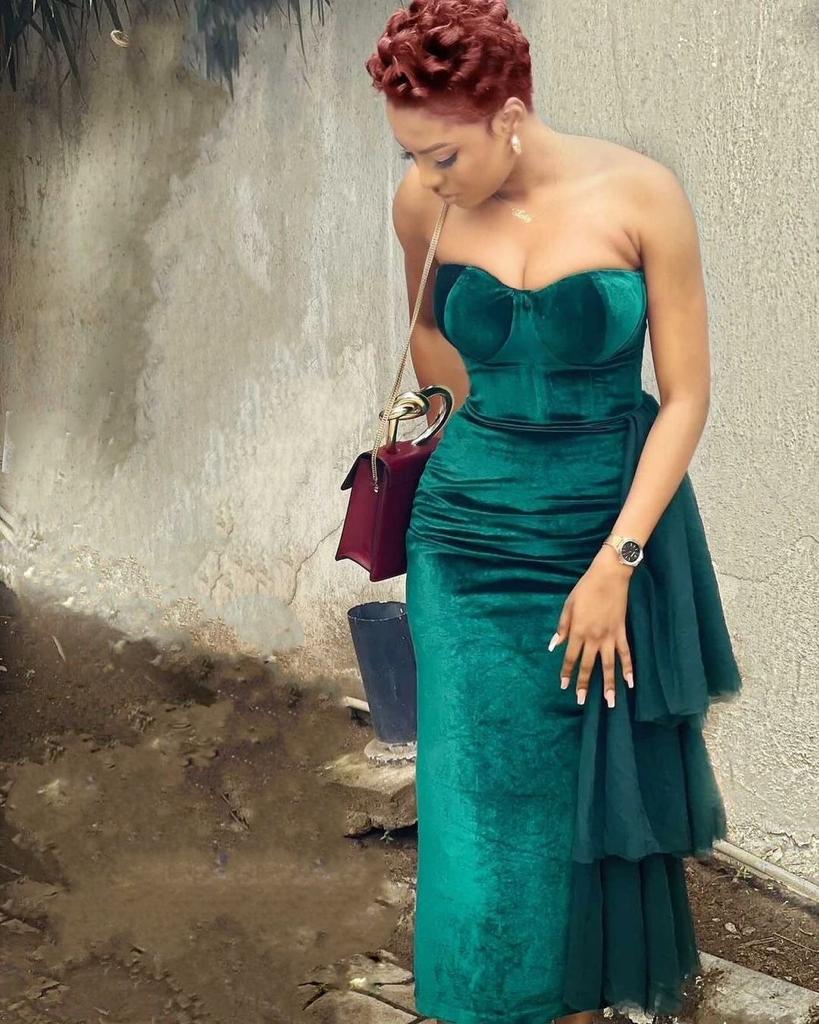 Green Midi Sleeveless Cocktail Velvet Dress For Party Africanclothinghub Green Midi Sleeveless Cocktail Velvet Dress For Party Africanclothinghub